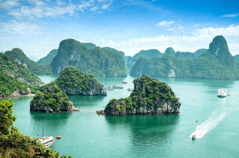 Ha Long Bay in Vietnam Beach
